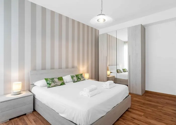 San Siro Stadium 4 Guest Apartment *