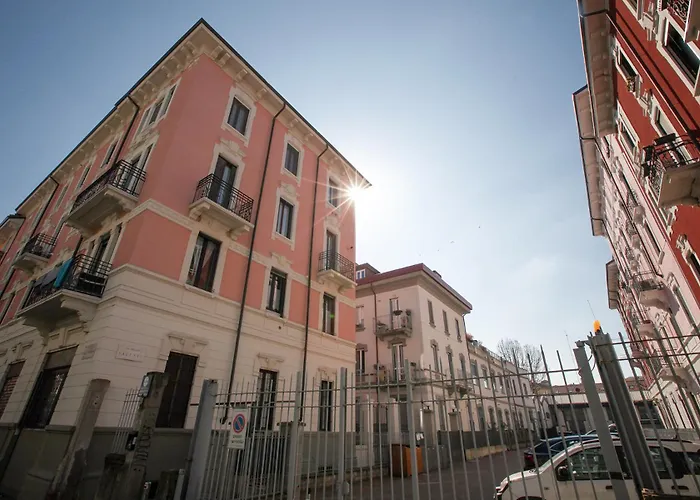 Beautiful Loft Near Navigli Apartmán