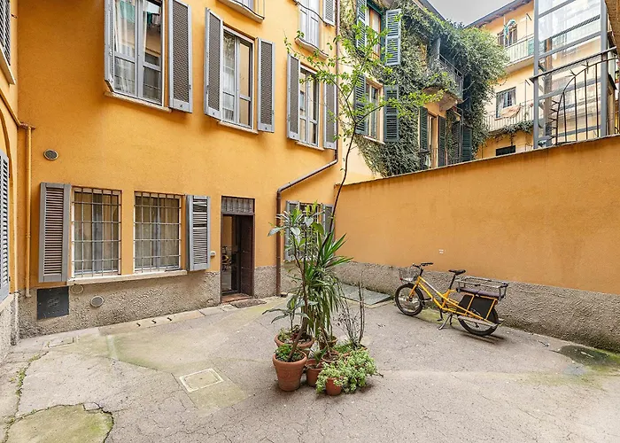 Ethnic-chic, A Due Passi Dal Duomo! *