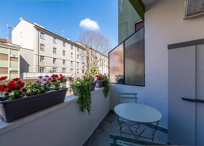 Bright Elegant Flat With Balcony, Portello * 米兰