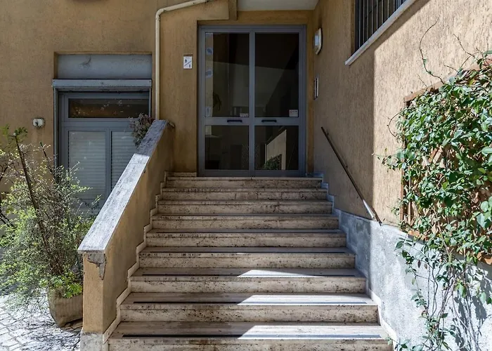 Bright Elegant Flat With Balcony, Portello 公寓