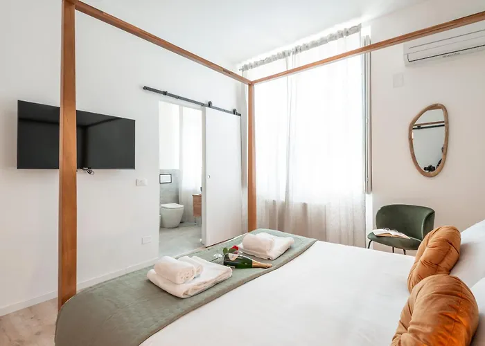 Bazzi, 49 - Bocconi *