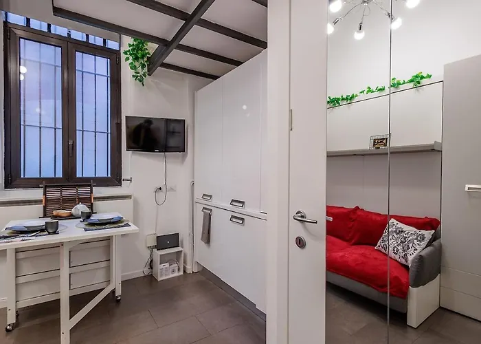 Piccolo Loft Nella Grande Appartamento Milano