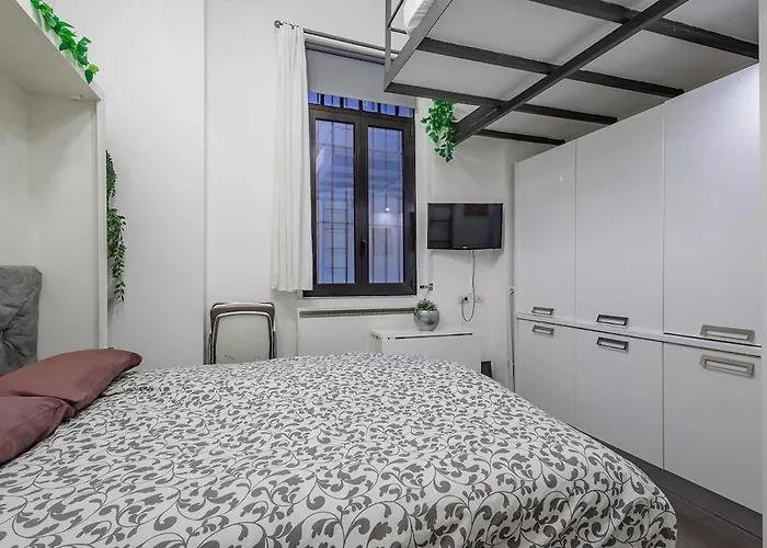 Piccolo Loft Nella Grande Appartamento
