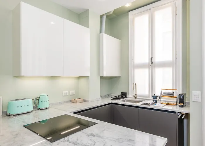 Design Boutique Flat - Refined & Milano