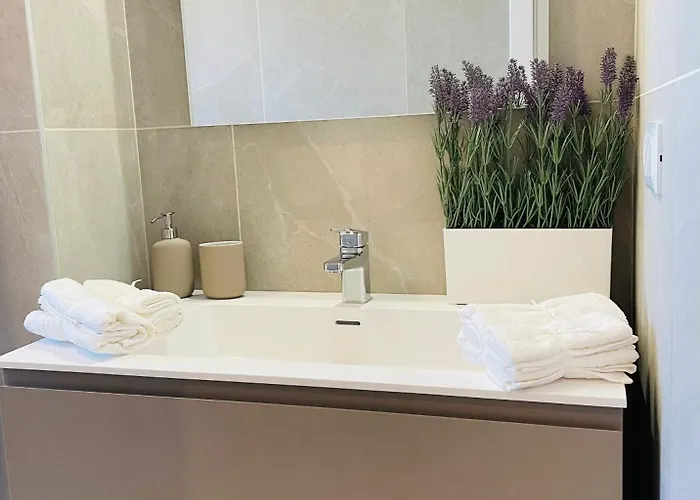 New 2 Bedroom In Navigli With A Great View! アパート