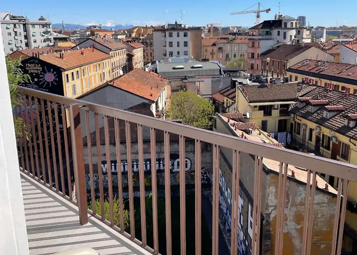 New 2 Bedroom In Navigli With A Great View! アパート ミラノ