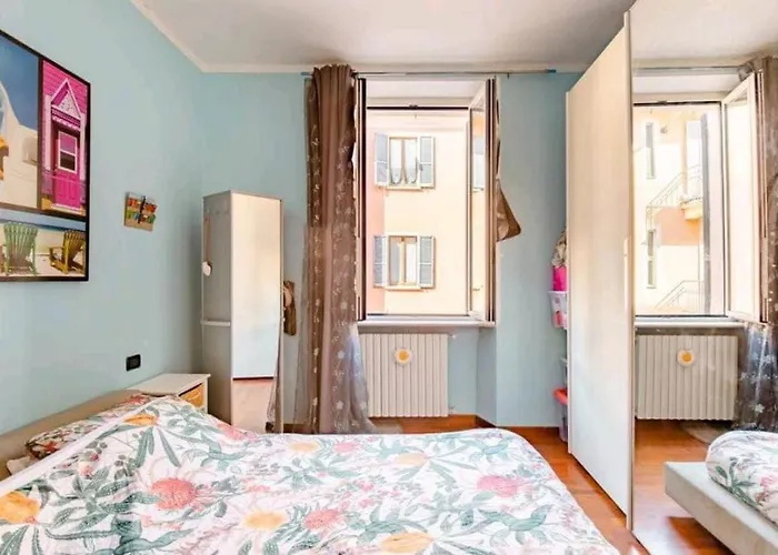 A Quiet And Loving Gem In The Center Of Lägenhet *