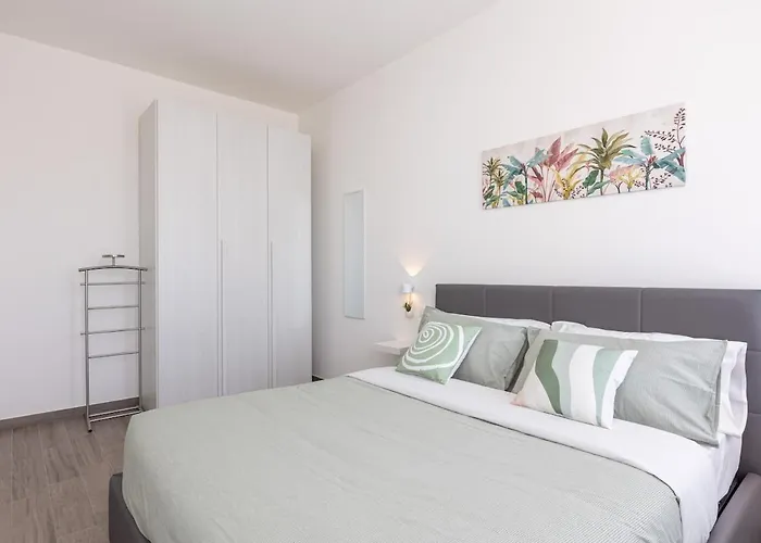 Luxury Navigli Милан