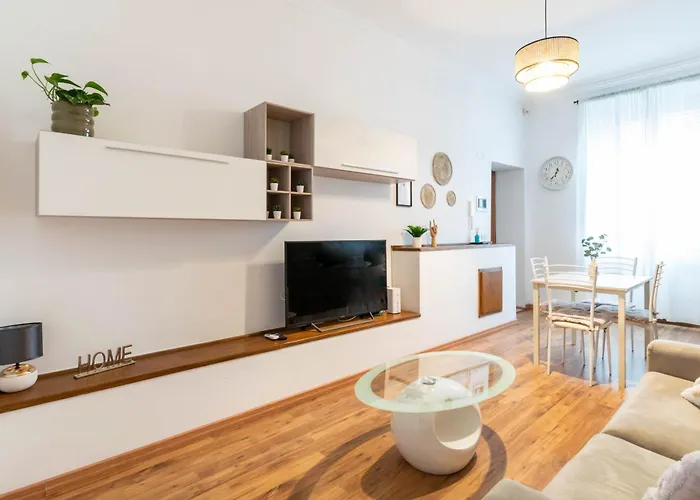 Apartamento Lambra 103 *