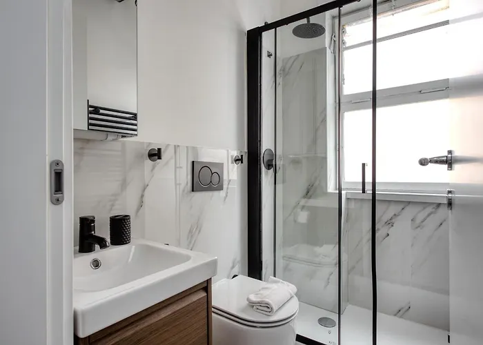 Joivy Stylish Double Near Metro Station * Milaan