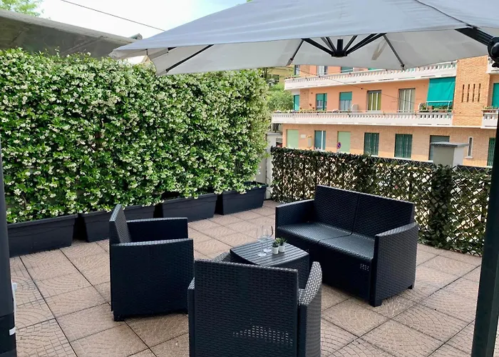 Bright Terrace In Appartamento Milano