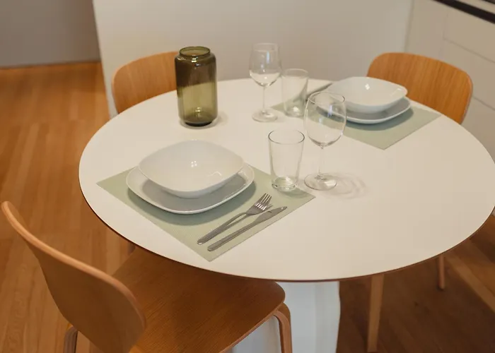 Gohost - Stylish 10 Min From Station 아파트 밀라노