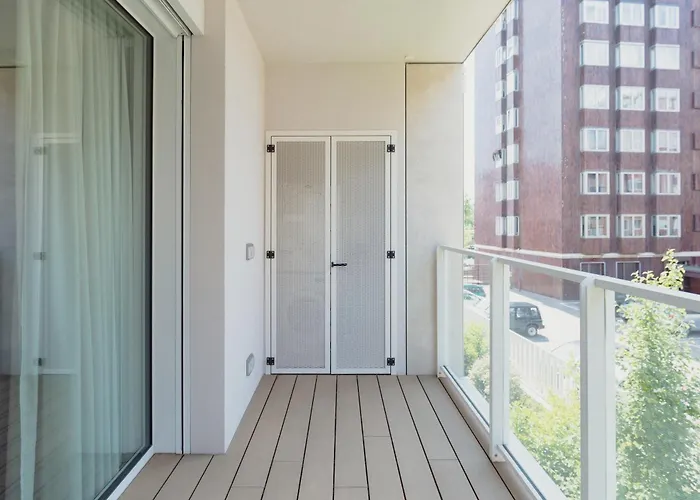 Gohost - Stylish 10 Min From Station 아파트