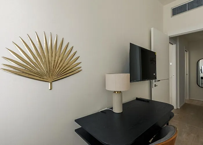Daire Palazzo Visconti Di Modrone, Two Beautiful By Halldis *