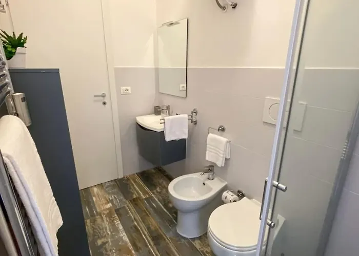 The Nomad's Nest - Near Station Semesterbostad Milano