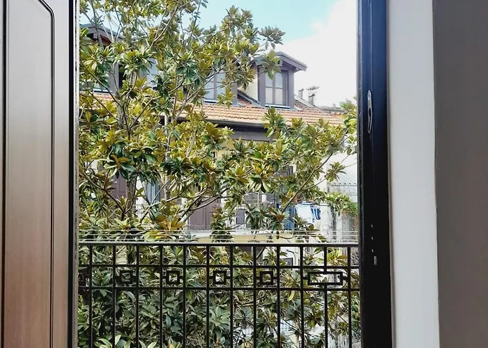 Apartment Flat In Milano, Isola Milan