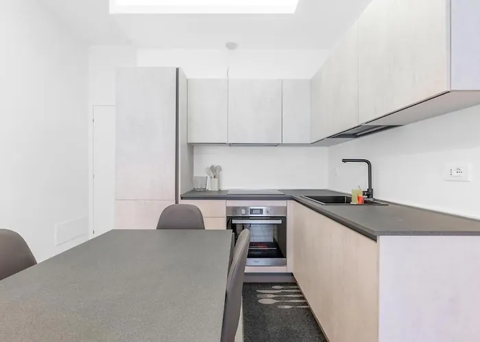 Bilocale Vicino Tram 2, Smart Tv E Internet Veloce