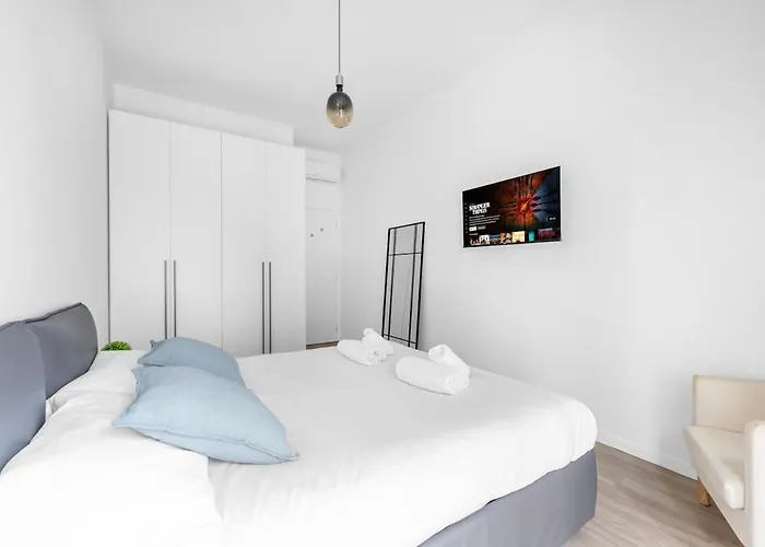Bilocale Vicino Tram 2, Smart Tv E Internet Veloce Апартаменты