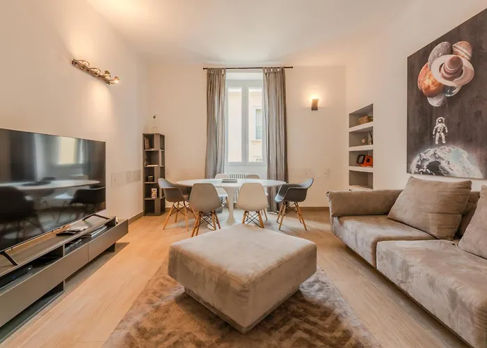 Easytopstay - Moscova Elegant Lejlighed *