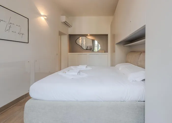 Easytopstay - Moscova Elegant Lejlighed
