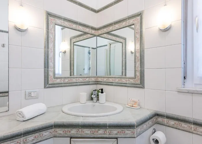 Flat In Center With Terrace, Near Garibaldi Fs Apartment Mailand