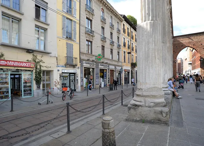 Ticinese 28 דירה *