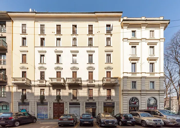 Youhosty - Arco Della Pace * Milano