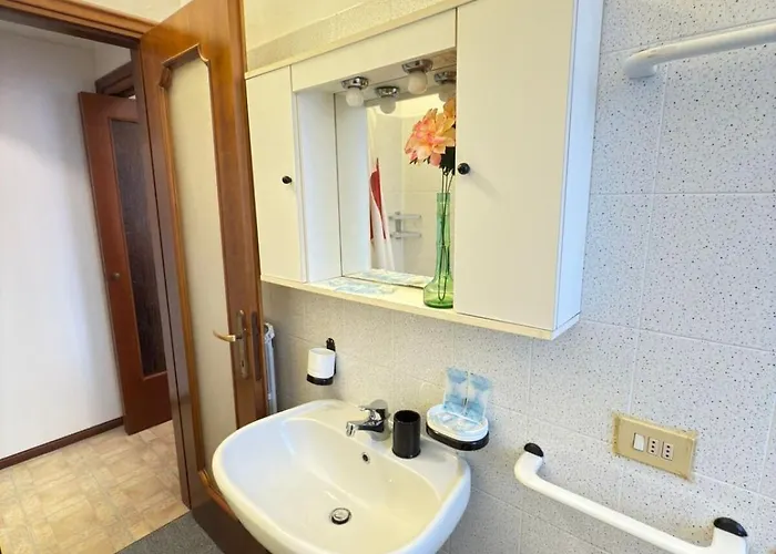 Classic House 15 Minutes From Duomo Apartman