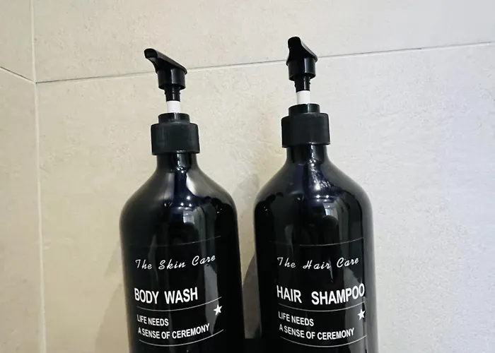 Correggio 12 * Milano