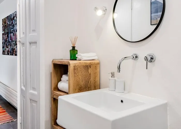 Welkhom Bocconi Loft 2bdr And 2bth 아파트