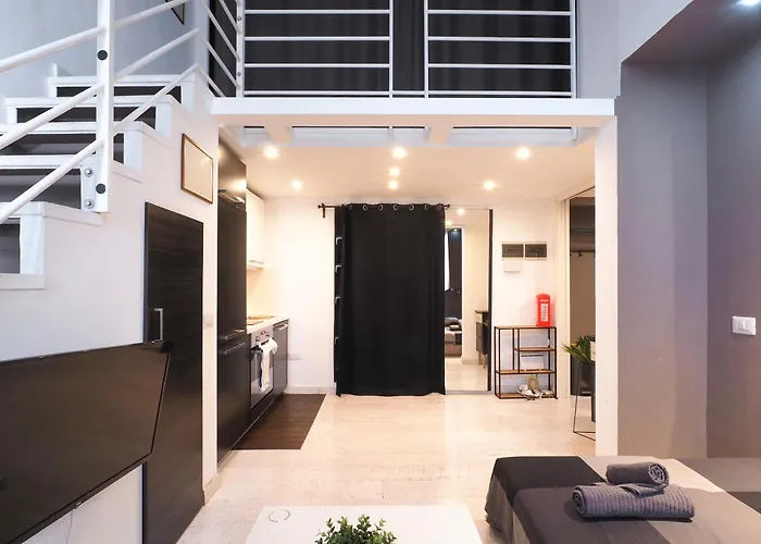 Daire Primopiano - Schiaparelli A Flat *