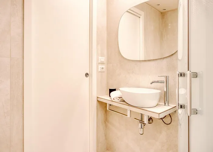 Hostmate - - Imperia - Romolo Iulm 아파트 *