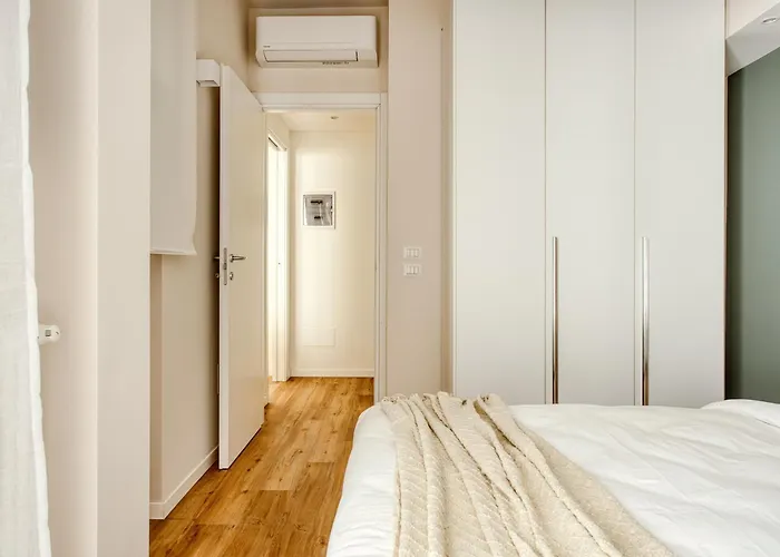 Hostmate - - Imperia - Romolo Iulm * 밀라노