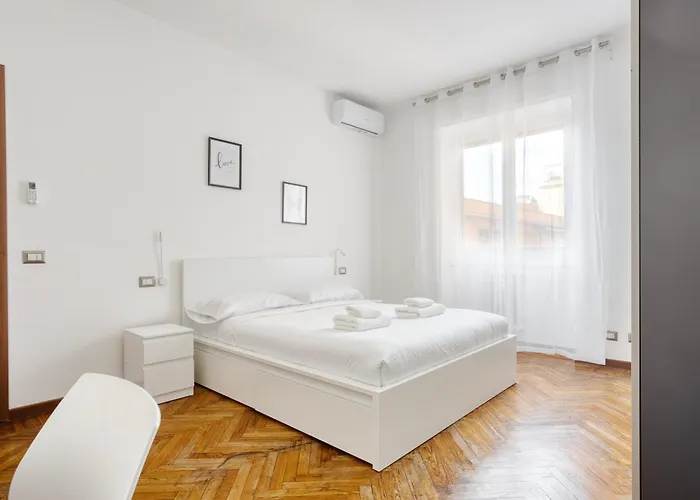Apartamento Just Urban - Bright Flat Solari Area - 2 Min Metro M4 *