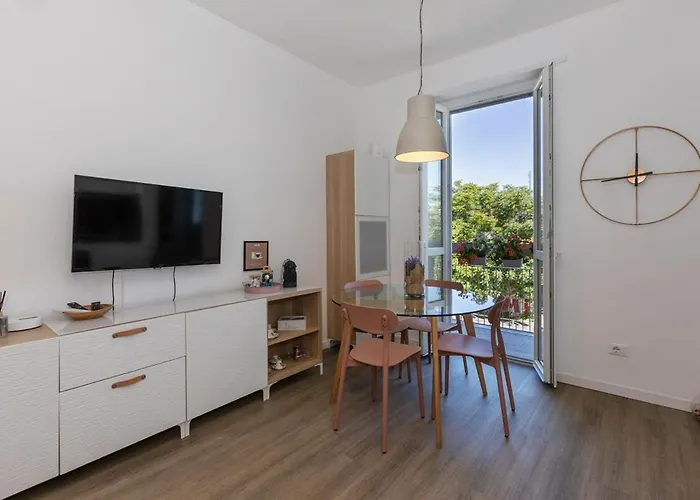 Апартаменты Navigli Charm - Cozy &