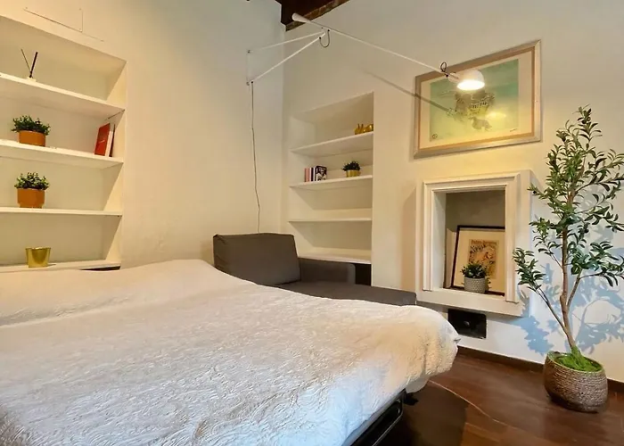 Sunny Balcony In Porta Romana Daire Milano