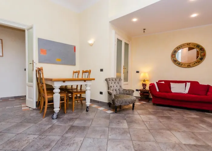 Napo Flat アパート