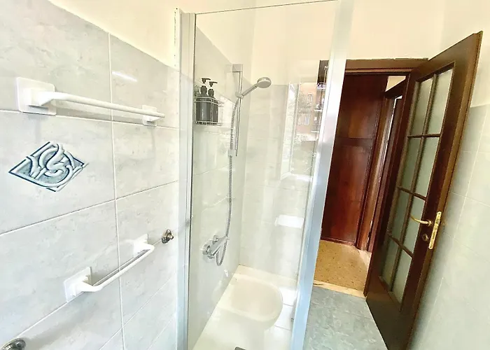 Apartment Famagosta Home, Navigli Style, Spazioso E Confortevole Per Gruppi E Famiglie, A Piedi Da Metropolitana Famagosta, Per Stazione E Garibaldi Milan