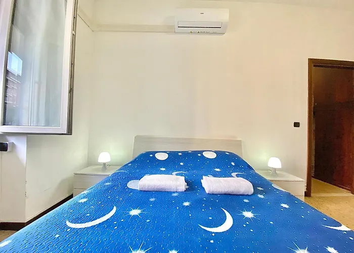 Famagosta Home, Navigli Style, Spazioso E Confortevole Per Gruppi E Famiglie, A Piedi Da Metropolitana Famagosta, Per Stazione E Garibaldi * Milan