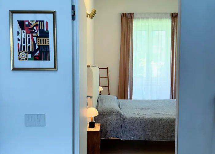Design With Garden Close To Station Daire Milano