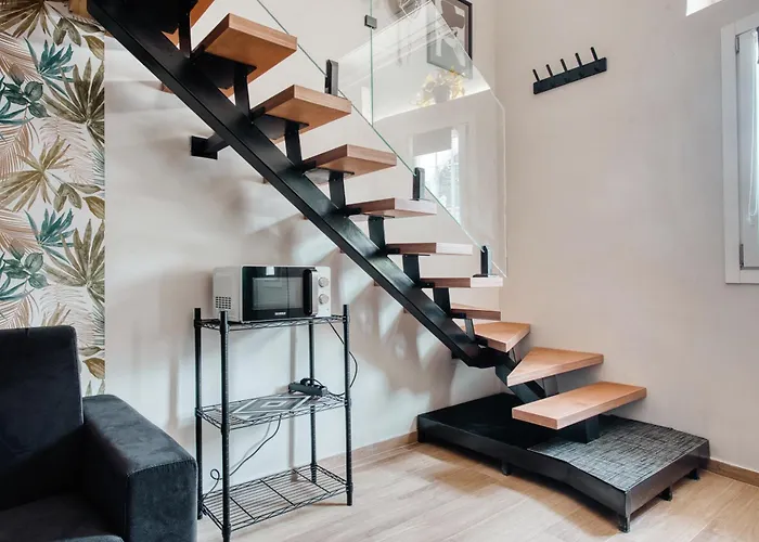 Hostmate - - Sammartini's Garden - Stazione Apartment *