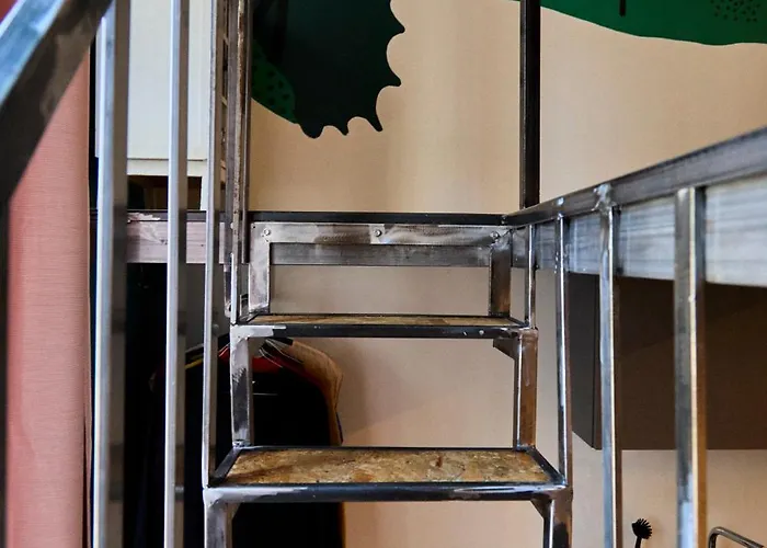 Vandrarhem Madama & Bistrot *