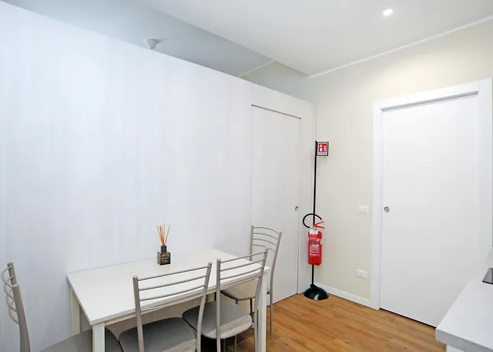 Via Torino 3 * Milão