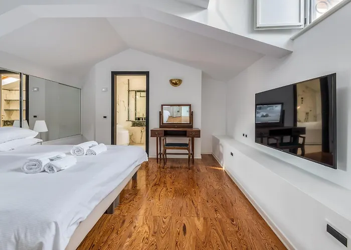 Duomo3'-skylight-idropool-private-cinema-freepark ميلان