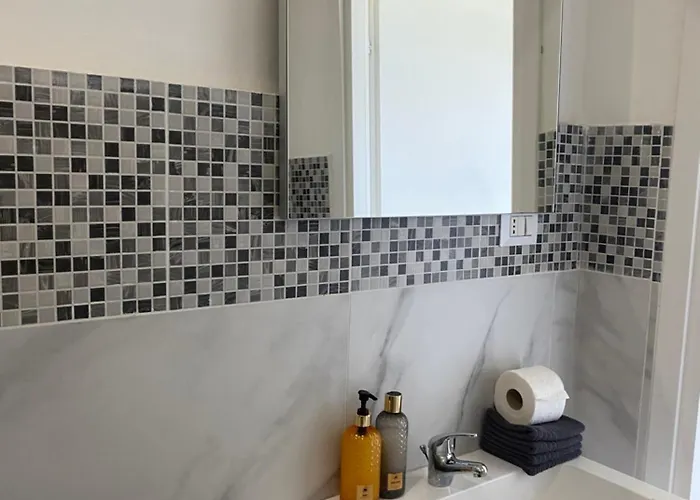 Stardust Padre Giuliani 아파트 *