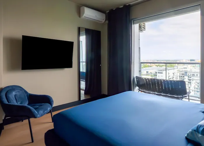 Skyline House - Free Parking & Terrace Apartment Mailand