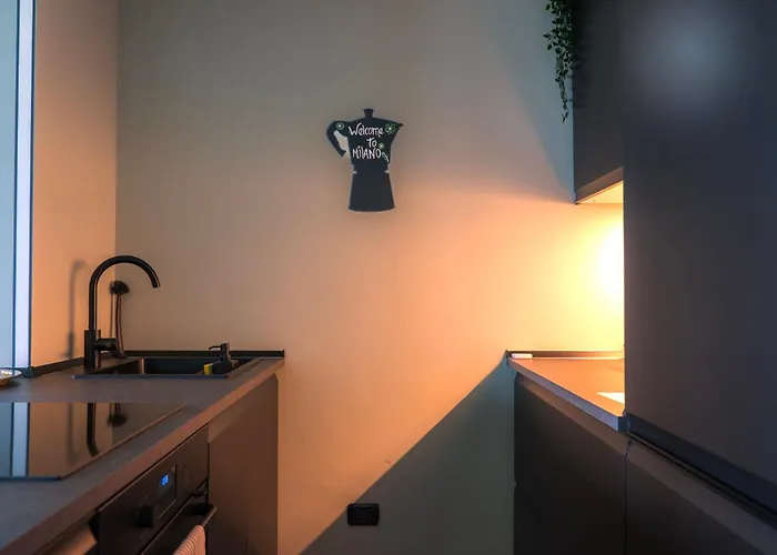 Skyline House - Free Parking & Terrace Apartment Mailand