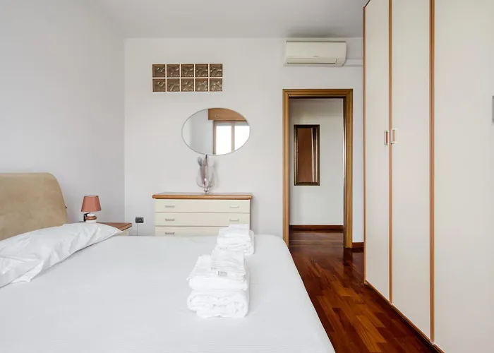 Domusmi Jenner 23 Milano