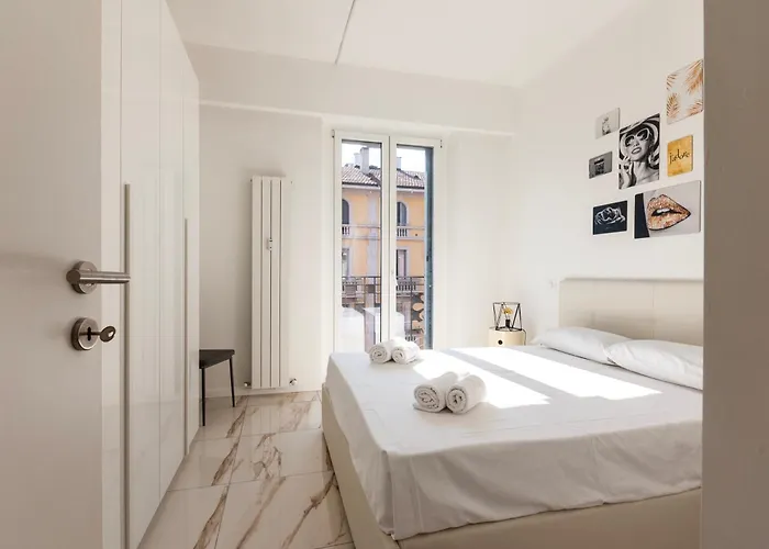 Youhosty - Montegani 2 *